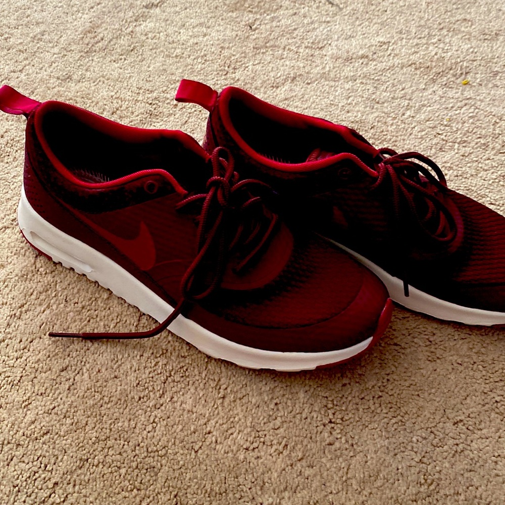 Nike Thea sneakers